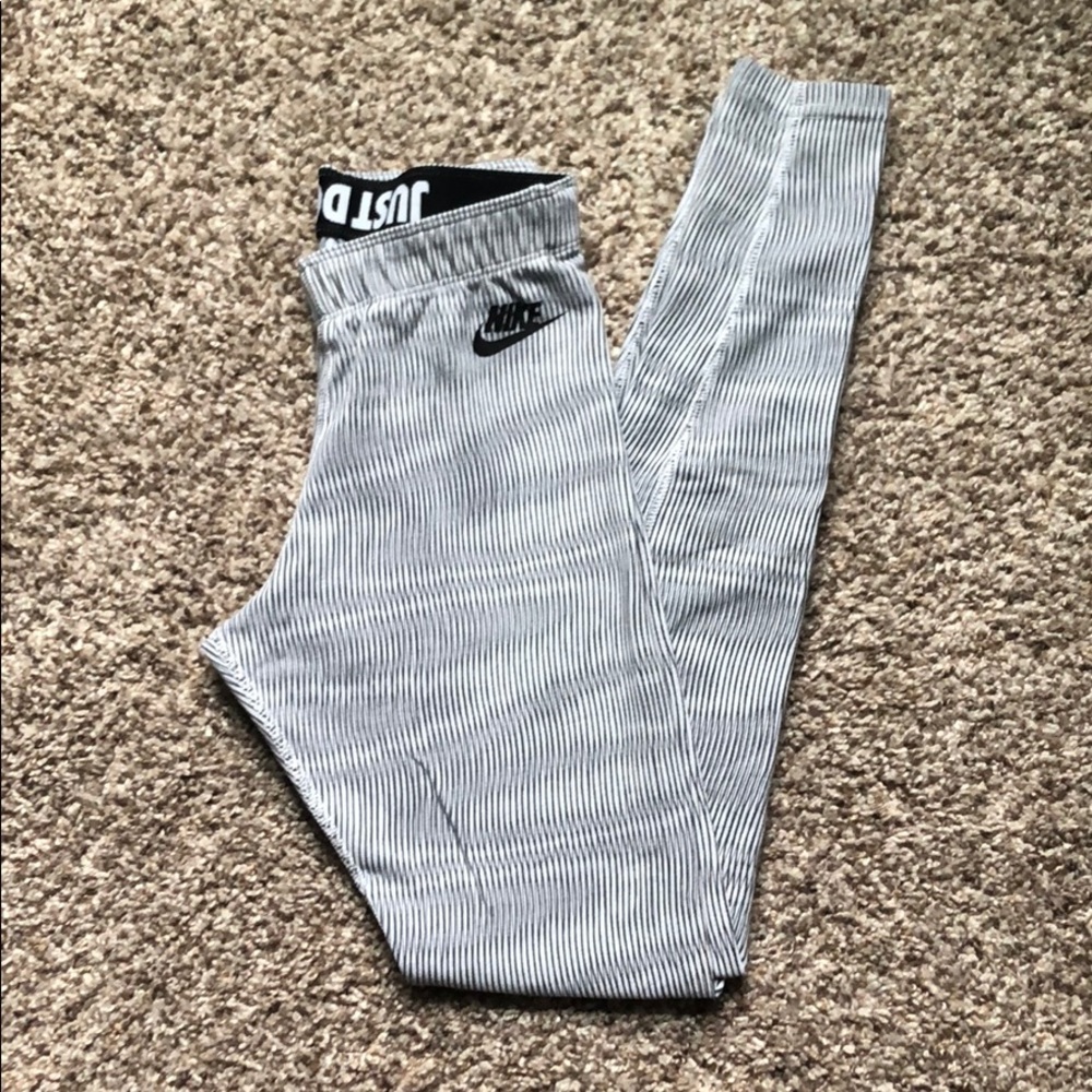 Nike leggings